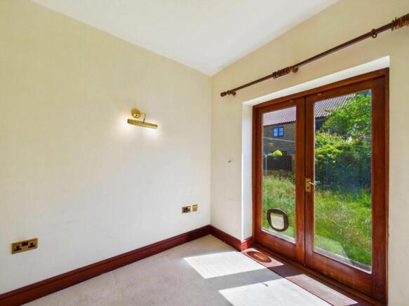 3 bed Semi-Detached for sale Image 10