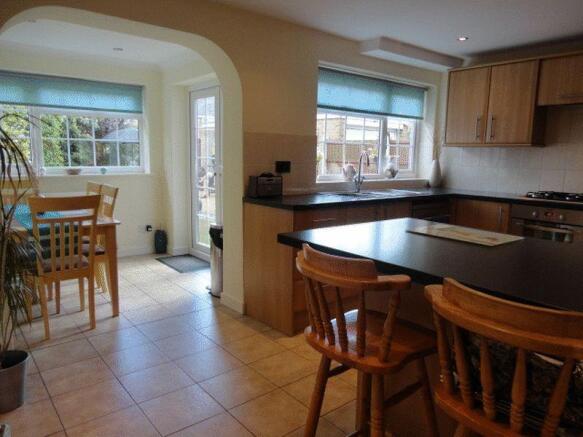 KITCHEN DINER