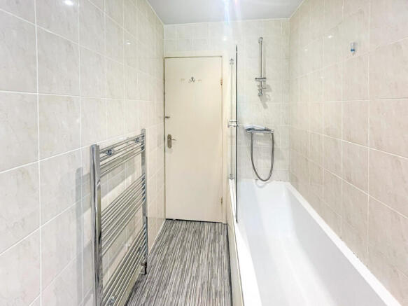 3 bed Semi-Detached for sale Image 11