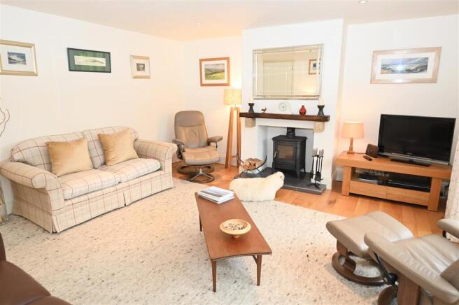 4 bed Detached for sale Image 6