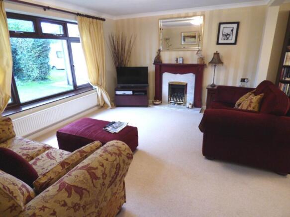 LOUNGE1