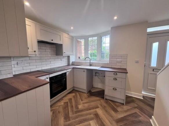kitchen 1.jpg