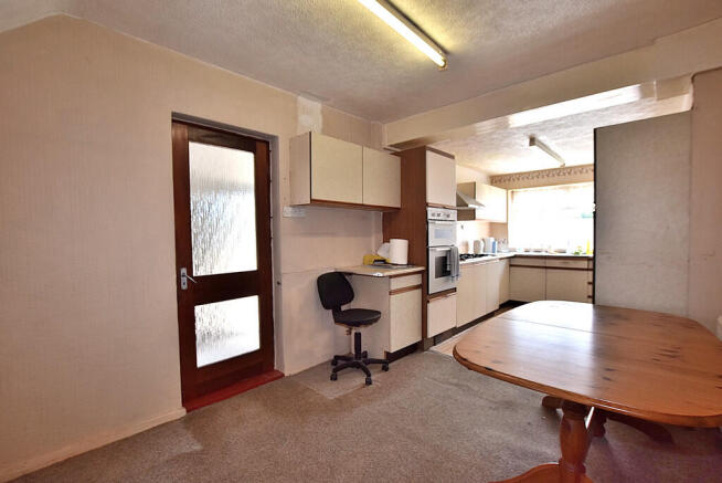 3 bed Semi-Detached for sale Image 11