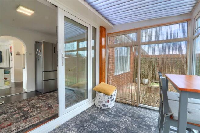 2 bed Bungalow for sale Image 9