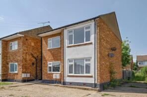 32, Hurstwood Avenue, Brentwood CM15 9HT