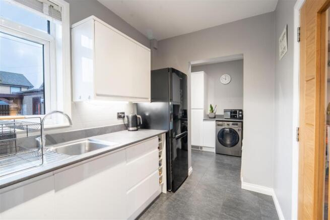 kitchen-1.jpg