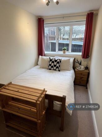1 bed House Share to rent Image 9