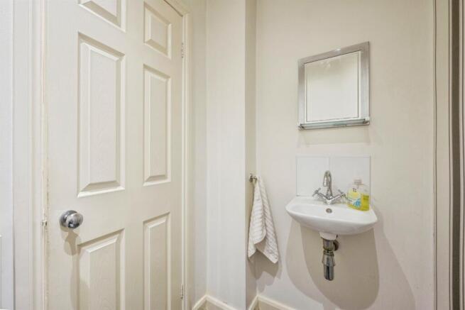 2 bed Semi-Detached for sale Image 9