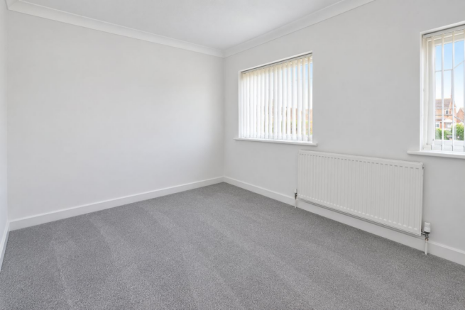 3 bed Semi-Detached to rent Image 6