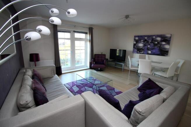 14 Wetton Court Lge-Din