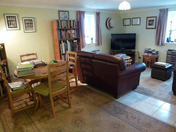 Photo 3