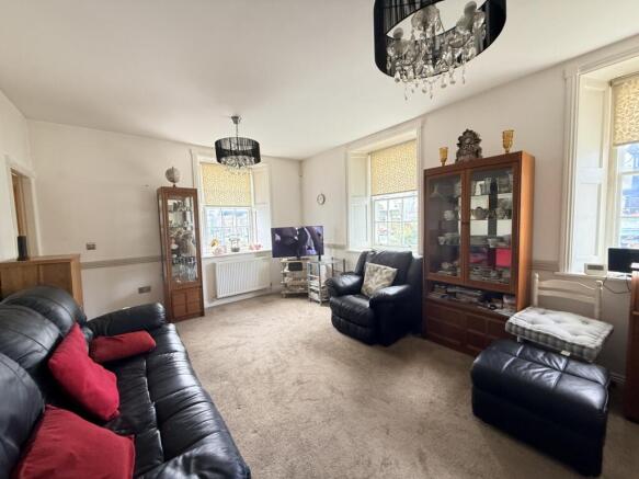 2 bed Apartment for sale Image 6