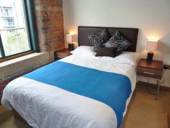 3 bed Flat for sale Image 6