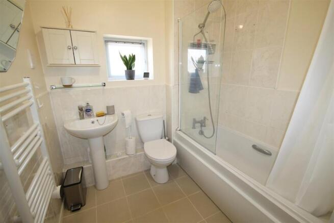 AR Bathroom i.JPG