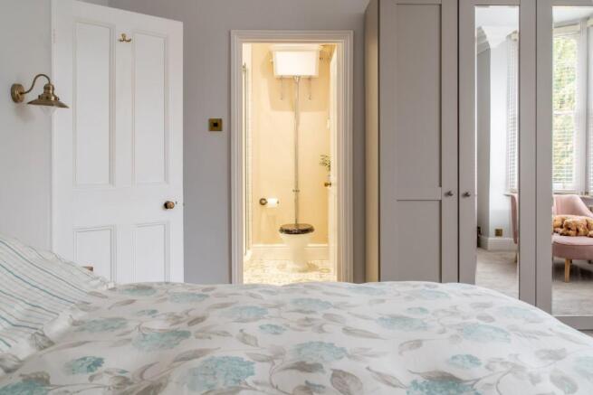 En-suite shower