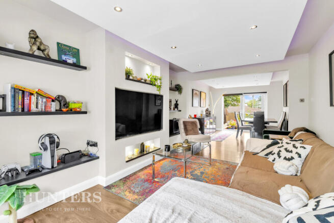3 bed Semi-Detached Bungalow for sale Image 5