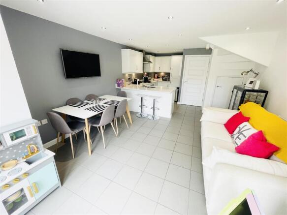 Open Plan Kitchen / Diner / Living Space