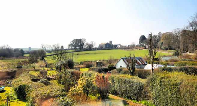 Urrview, 13 Victoria Street, Kirkpatrick Durham - 