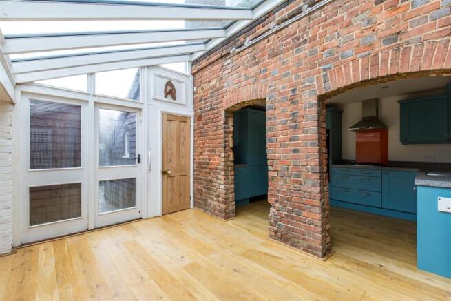 Kitchen & Conservatory.jpg