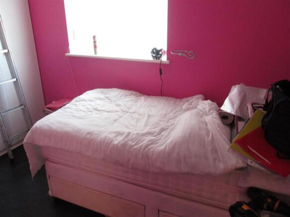 bedroom2.JPG