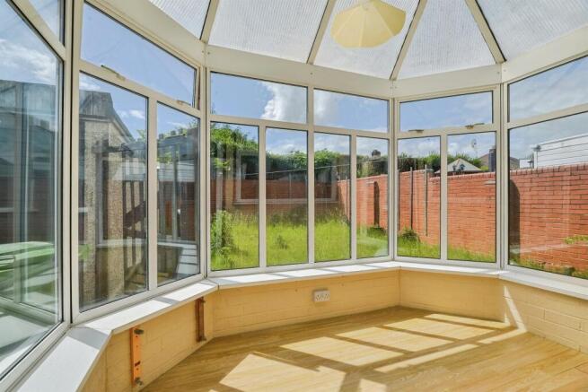 2 bed Semi-Detached Bungalow for sale Image 7