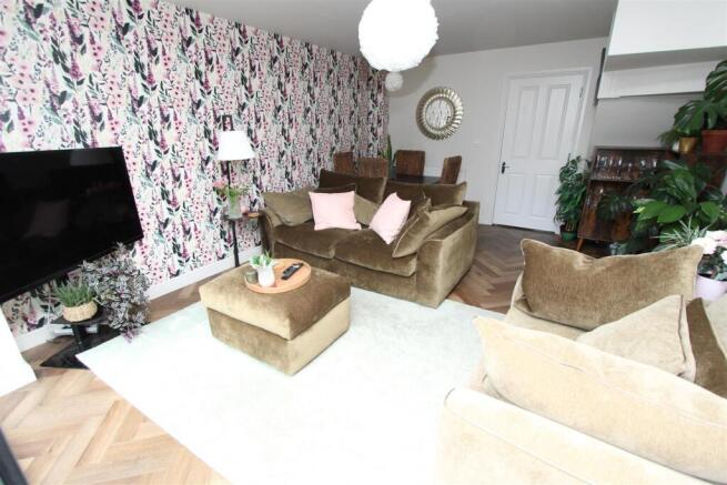 4 bed Town House for sale Image 7