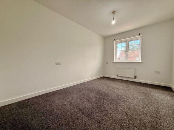 3 bed Semi-Detached to rent Image 6