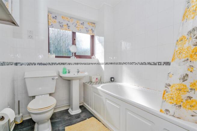 42, Rochester Way, Cannock, Staffordshire, WS12 3Y