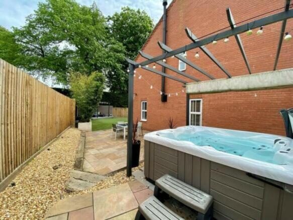 Hot tub