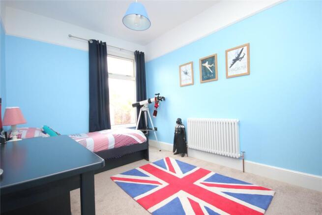 08 Bedroom