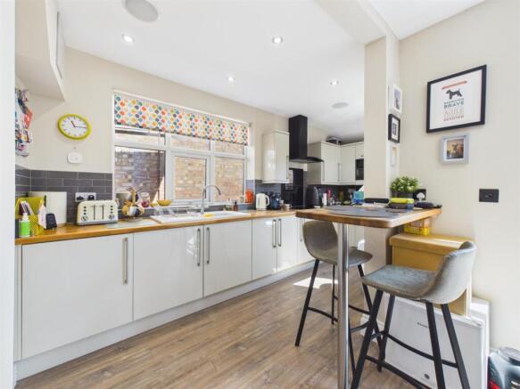 Kitchen:
