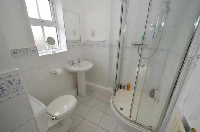 ensuite.jpg