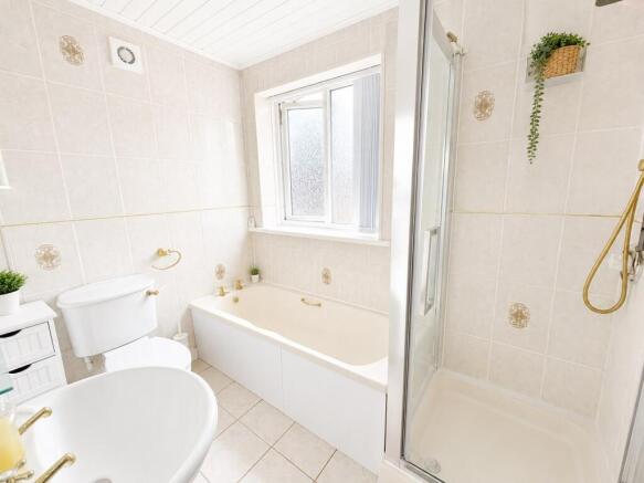 3 bed Semi-Detached for sale Image 9