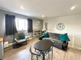 3, 45 Kendale Court, Weston Road, Stoughton, Guildford GU2 8AU