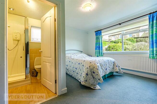 3 bed Detached Bungalow for sale Image 12