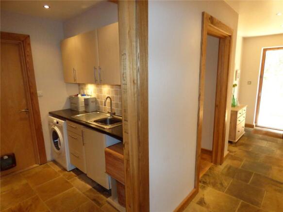 Hall/Utility