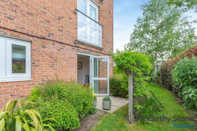 2 bed Apartment for sale Image 7