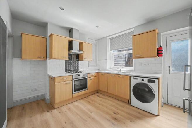 3 bed Terraced for sale Image 4