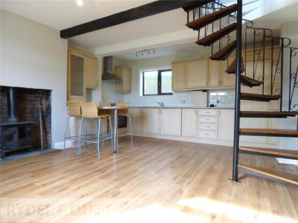 Lounge/Kitchen
