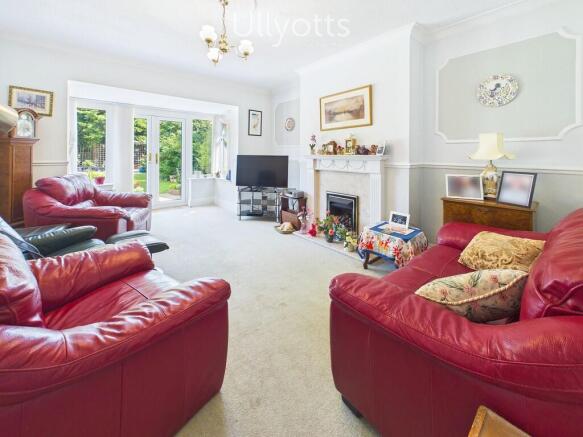 4 bed Detached for sale Image 4