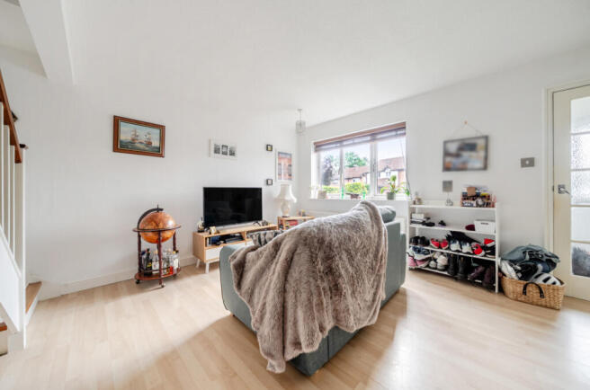 Stonecrop Road, Guildford, Surrey, GU4 photo 4