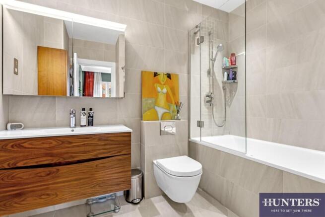 En-Suite Bathroom