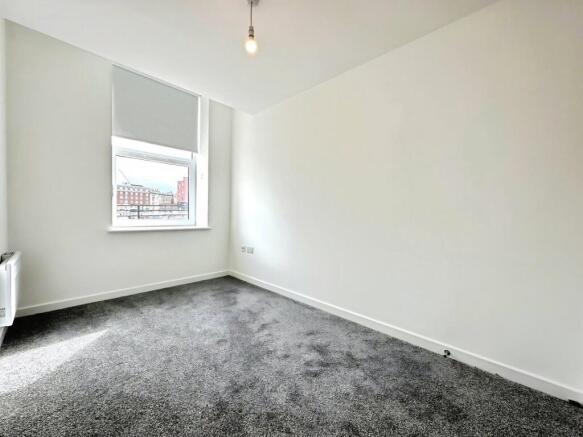2 bed Flat to rent Image 6