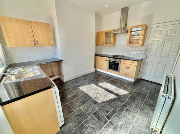 2 bed Terraced for sale Image 5