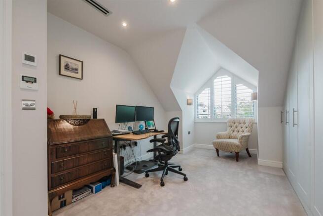 Dressing Room/Bedroom 6