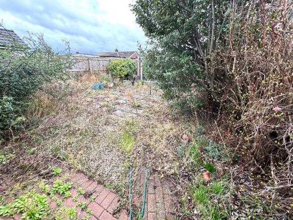 2 bed Semi-Detached Bungalow for sale Image 12