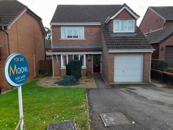 18 LARKFIELD PARK