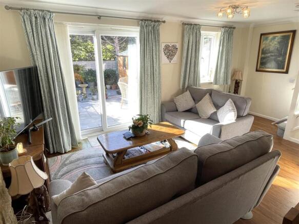 Green Lake Close, Bourton-On-The-Water, Cheltenham photo 3