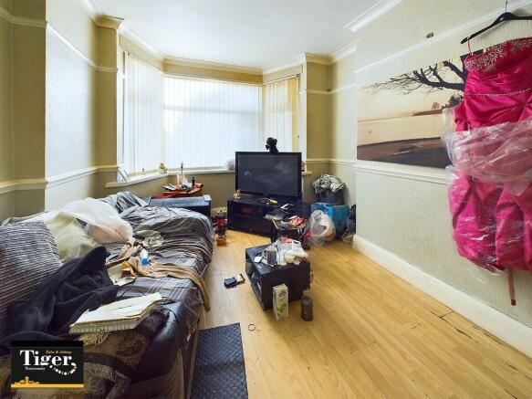 CAM02176G0-PR0414...