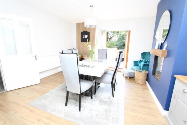 3 bed Semi-Detached for sale Image 8